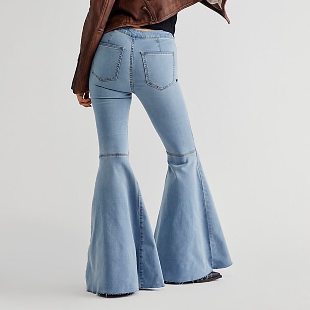 New with Tags Free People Just Float On Flare Jeans Bermondsy Blue - Picture 5 of 6